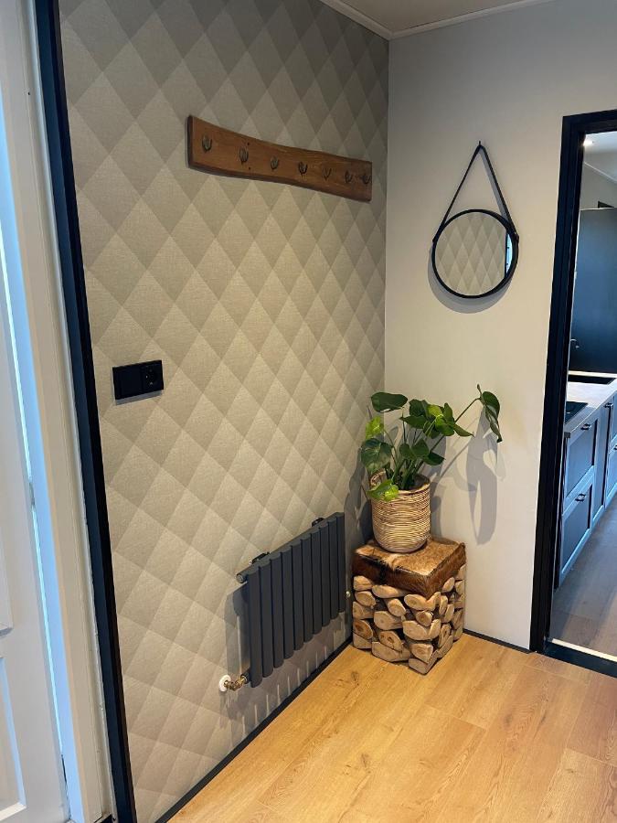 De Heerlykheid Wemeldinge, Vlak Bij Strand En Bos, Ruime Vakantiewoning Met Eigen Patio In De Karakteristieke Dorpsstraat Екстериор снимка